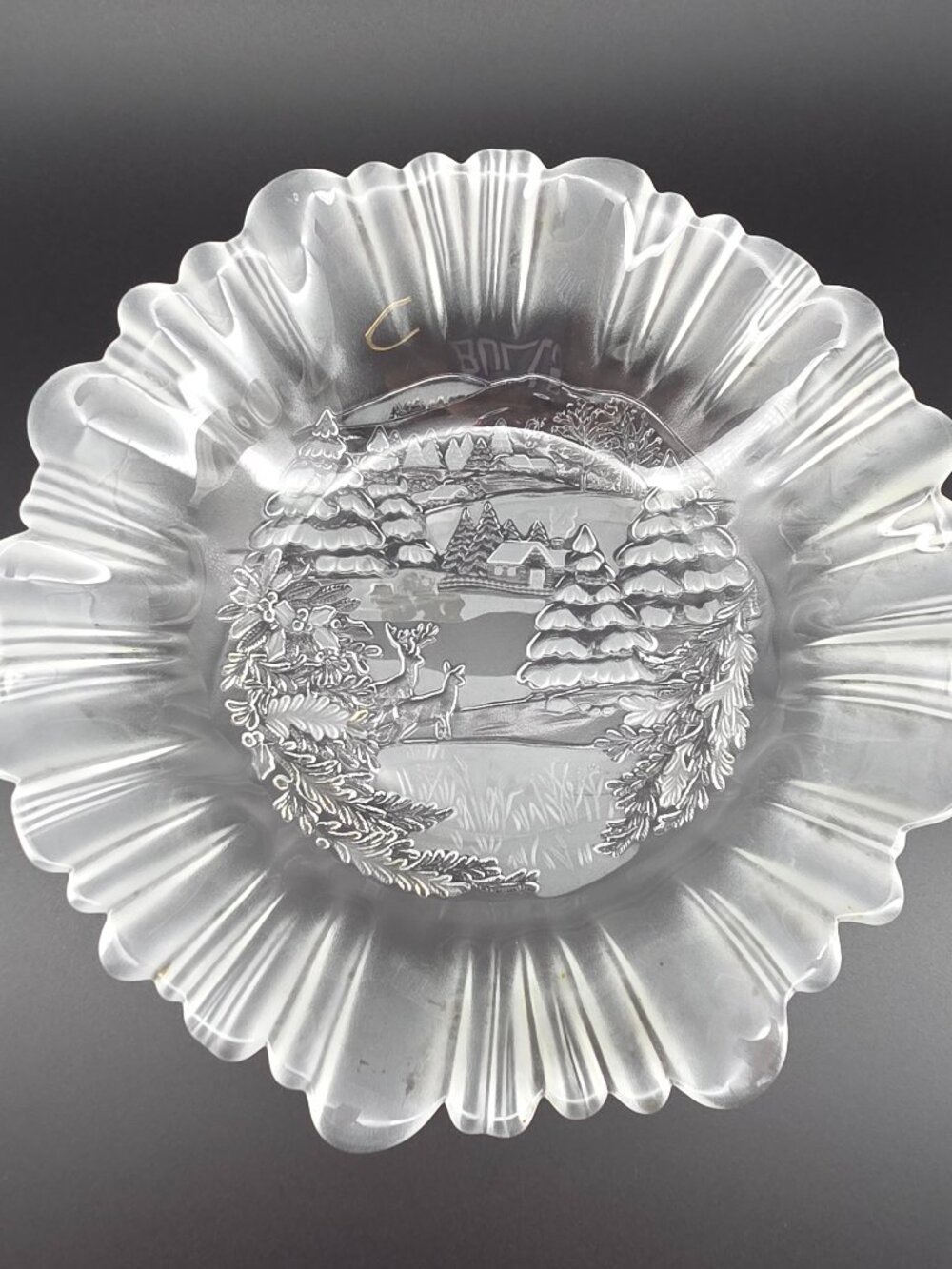 Mikasa Winter Dreams Frosted Crystal Bowl 10.5"